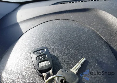 2013 Hyundai Elantra Limited z USA, uszkodzony, nr VIN 5NPDH4AE3DH449287